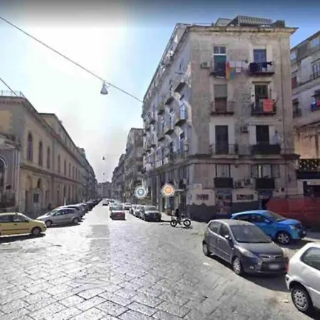 Emyesabi * Naples